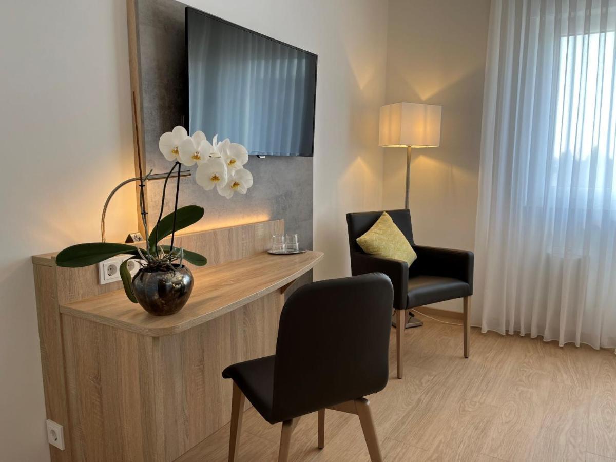 Hotel Garni Geisler โคโลญ ภายนอก รูปภาพ