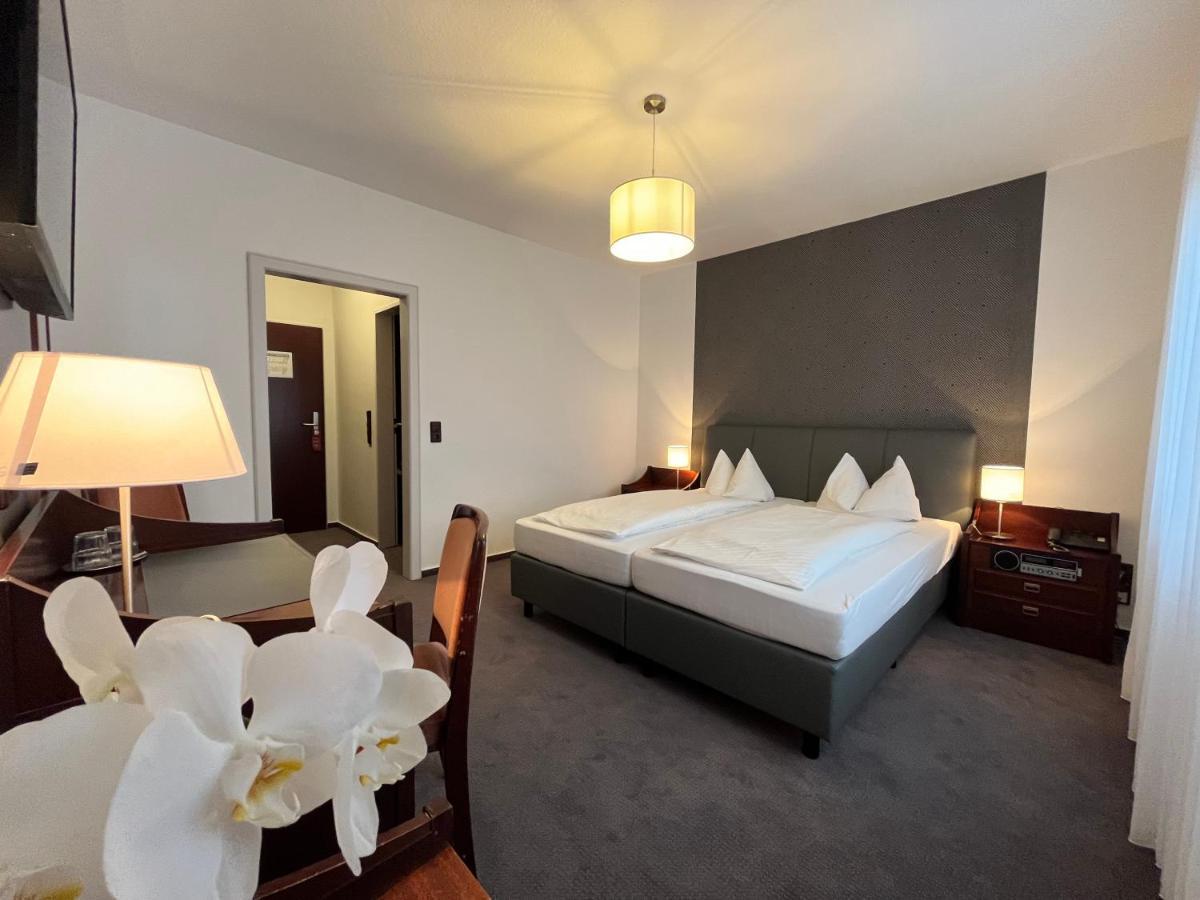 Hotel Garni Geisler โคโลญ ภายนอก รูปภาพ