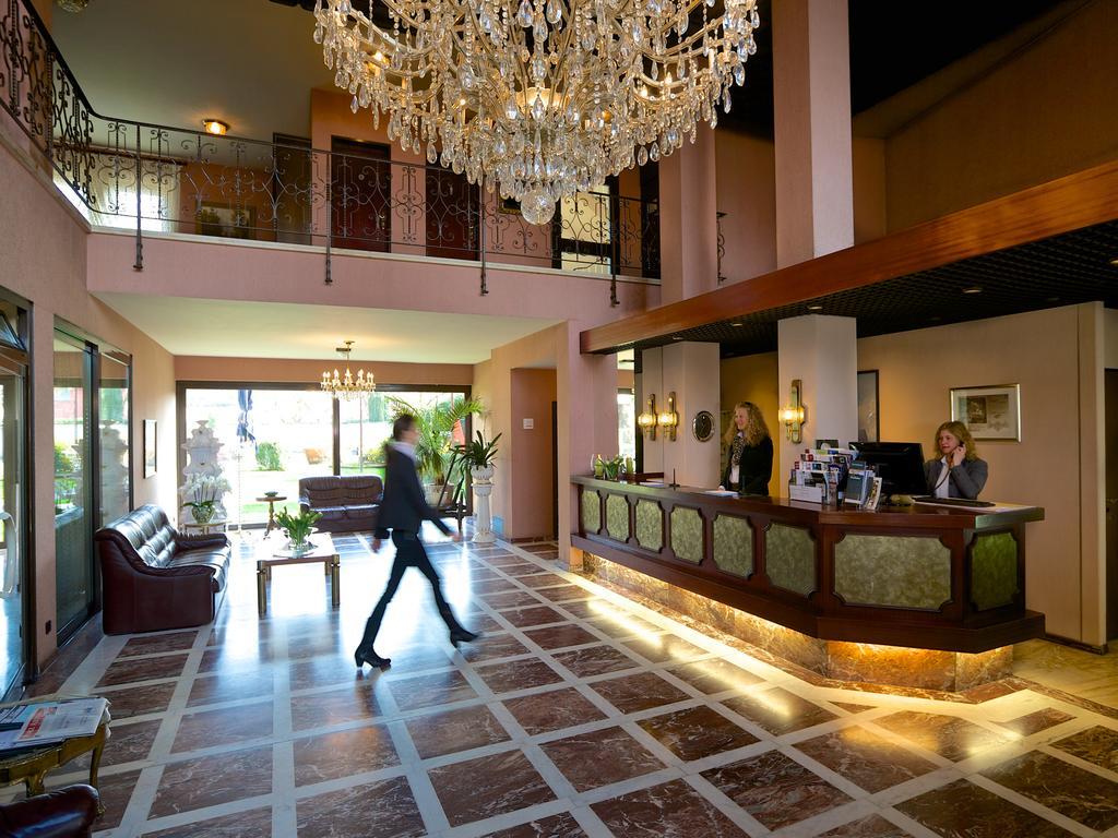 Hotel Garni Geisler โคโลญ ภายนอก รูปภาพ