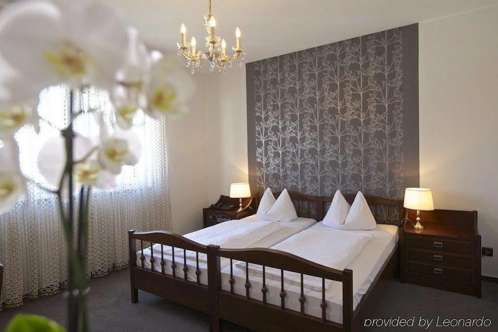 Hotel Garni Geisler โคโลญ ภายนอก รูปภาพ